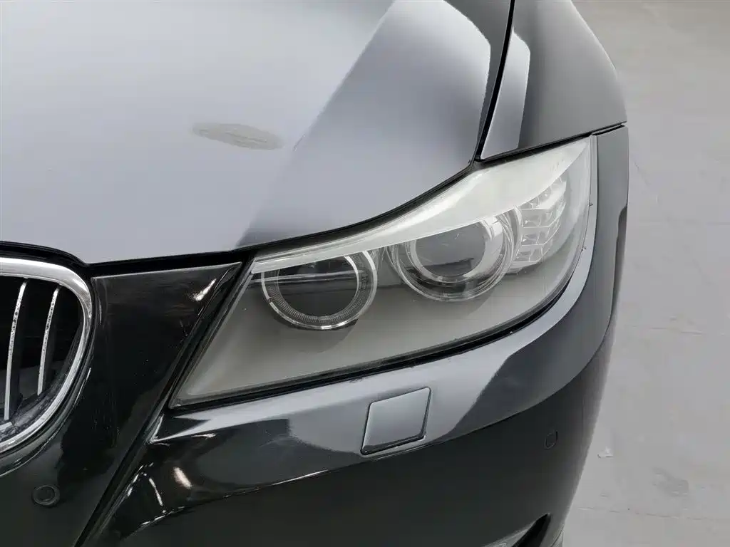 BMW 3 Series 2010 — фото 7