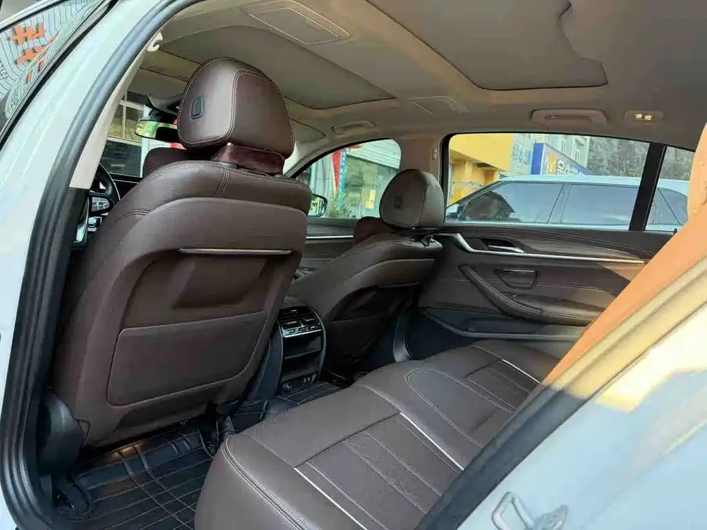BMW 5 Series 2020