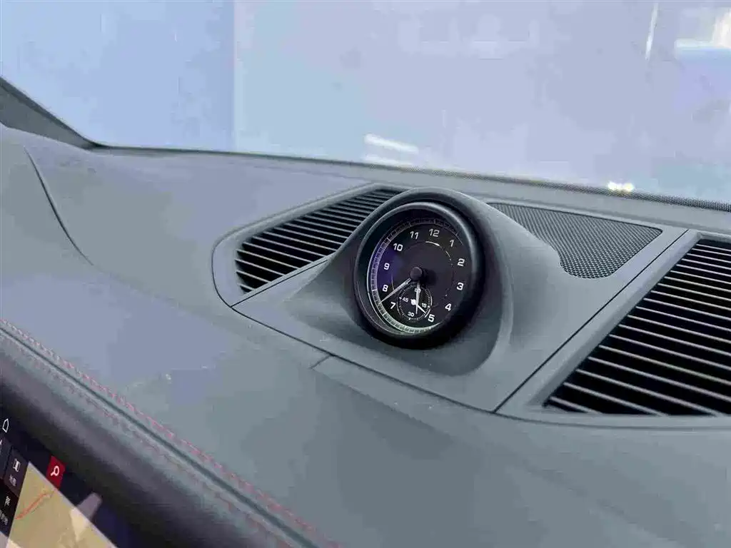 Porsche Macan 2023 — фото 15