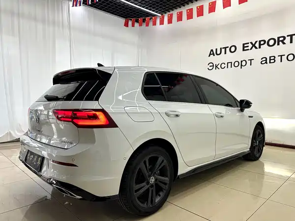 Volkswagen Golf 2023