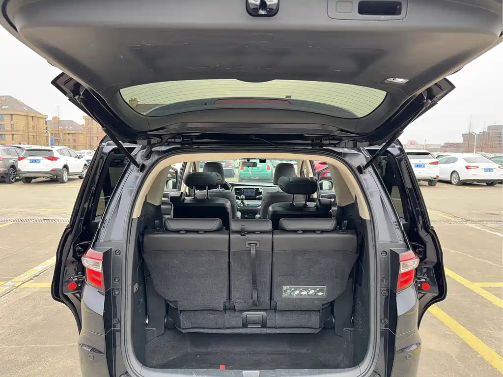 Honda Odyssey 2018 — фото 16