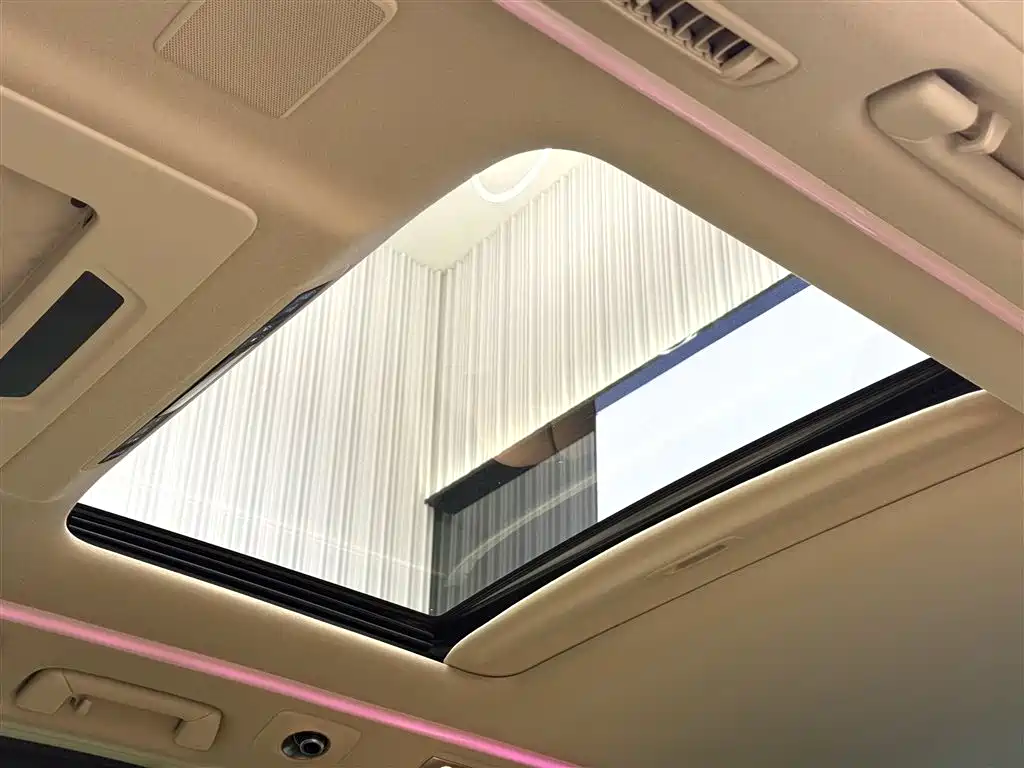 Toyota Vellfire 2022 — фото 24