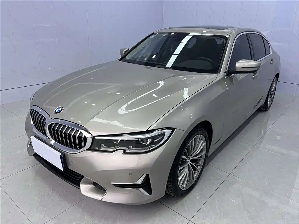 BMW 3 Series 2019 — фото 1