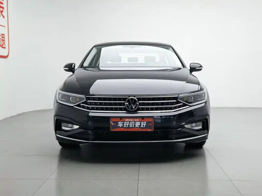 Volkswagen Magotan 2024