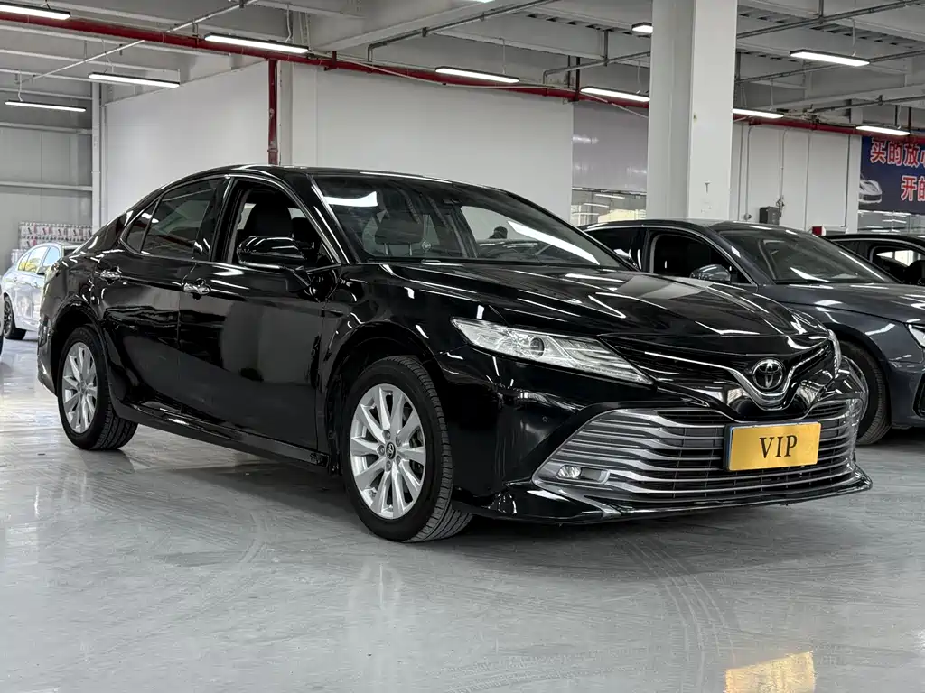 Toyota Camry 2020 — фото 3