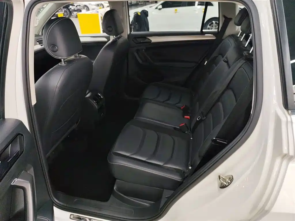 Volkswagen Tiguan L 2018 — фото 17