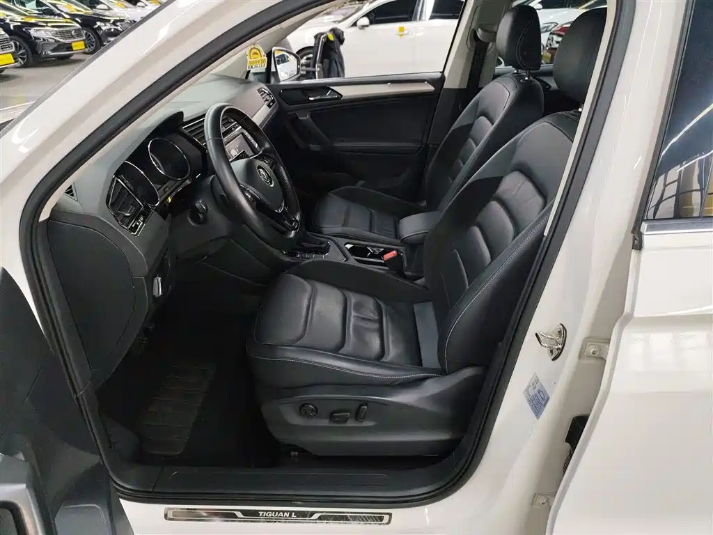 Volkswagen Tiguan L 2018 — фото 15