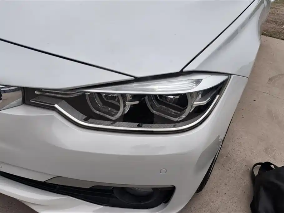 BMW 3 Series 2018 — фото 5