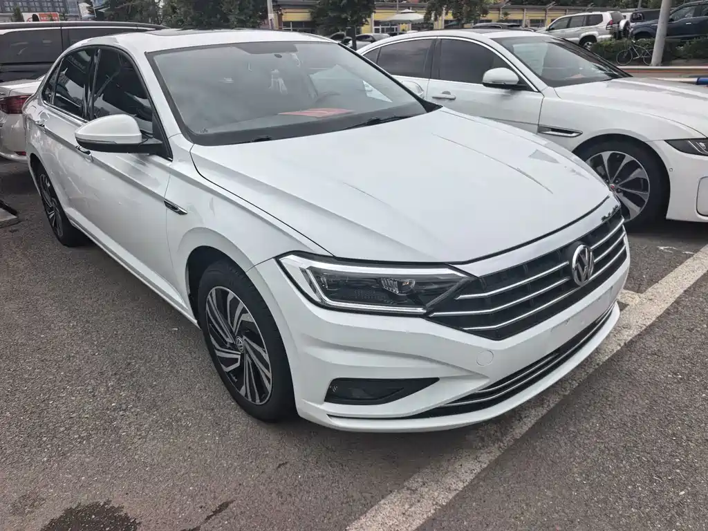 Volkswagen Sagitar 2022