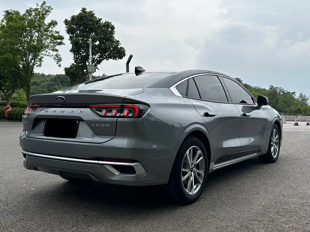 Ford Mondeo 2023 — фото 16