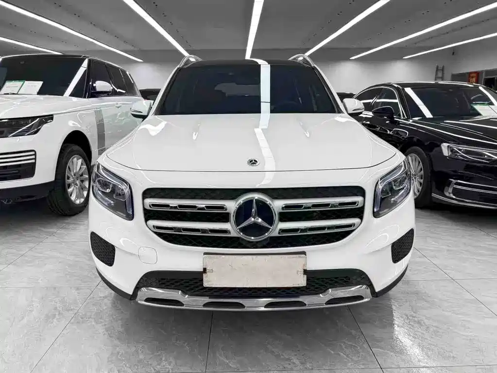 Mercedes-Benz GLB 2023