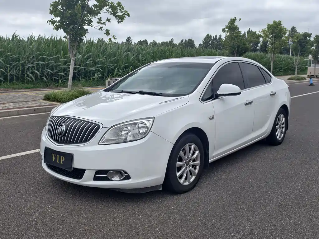 Buick Excelle 2013 — фото 9