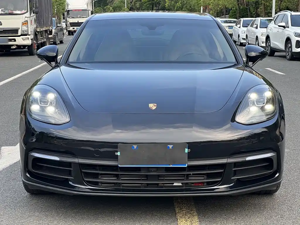 Porsche Panamera 2018 — фото 3