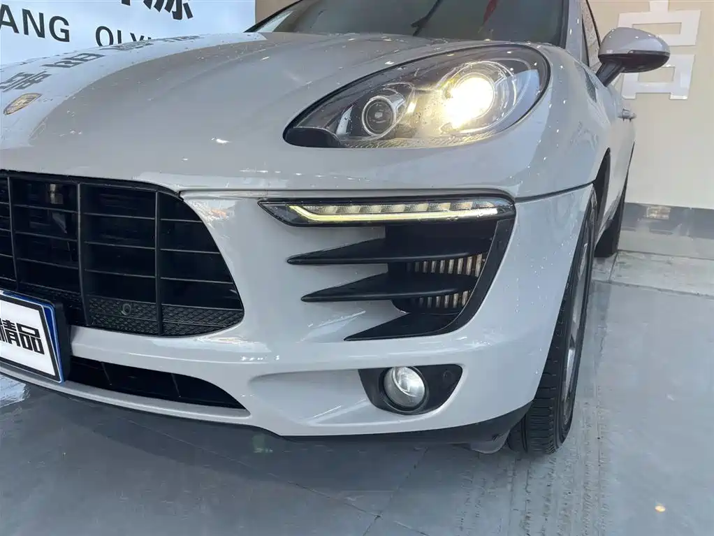 Porsche Macan 2014 — фото 18