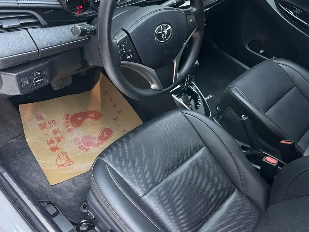 Toyota Yaris L 2023 — фото 27