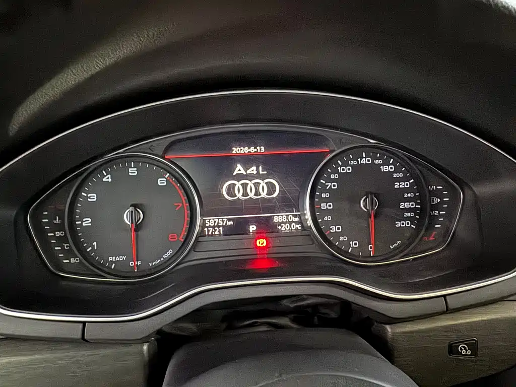 Audi A4L 2018 — фото 9