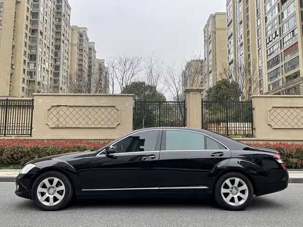 Mercedes-Benz S-Class 2007