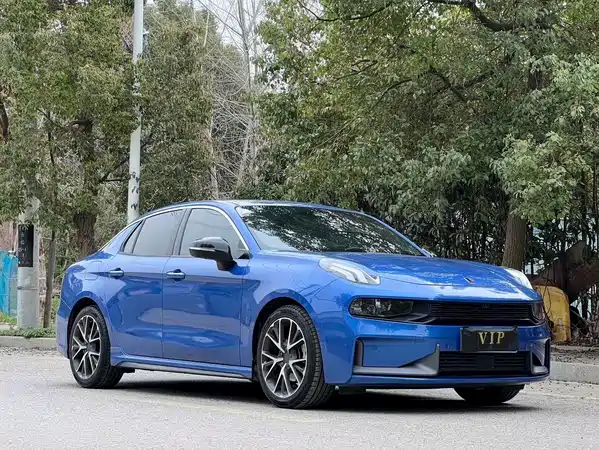 Lynk & Co 03 2020