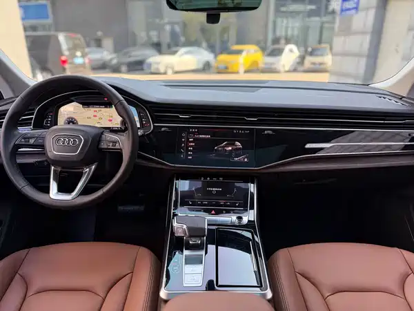 Audi Q7 2021