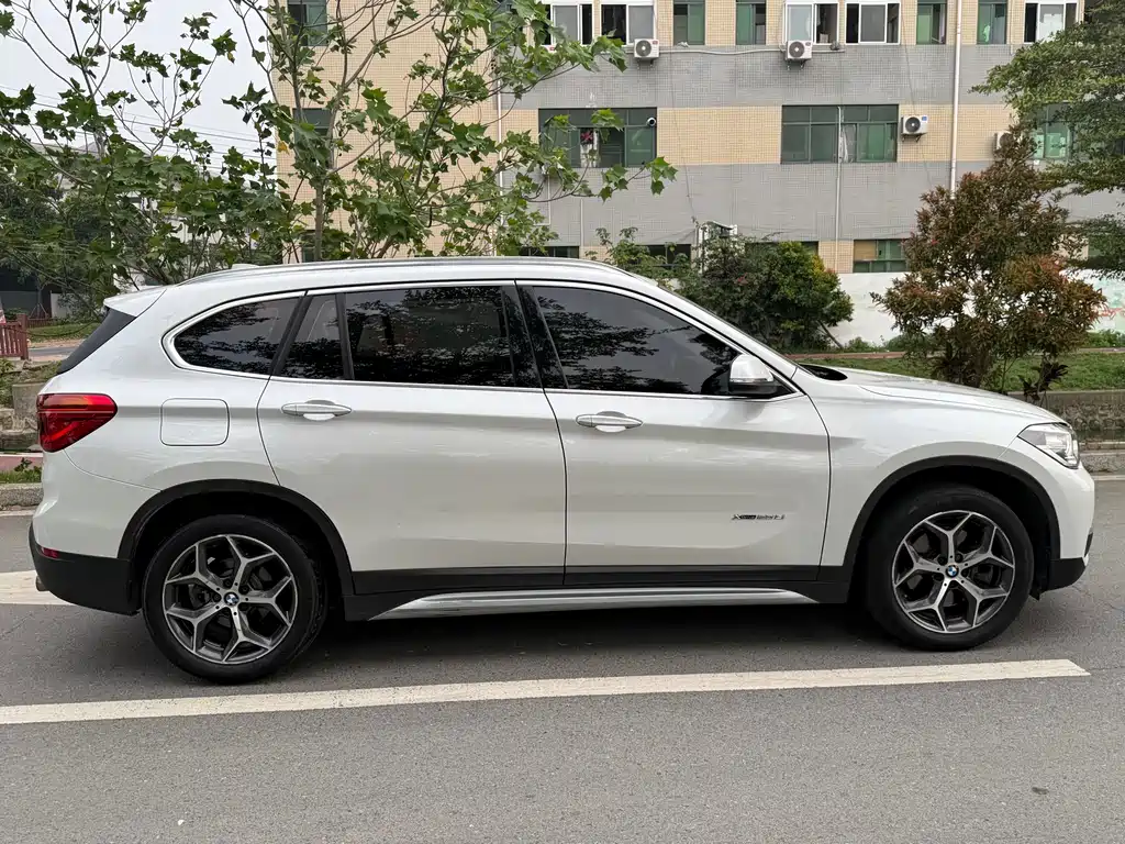 BMW X1 2017 — фото 10