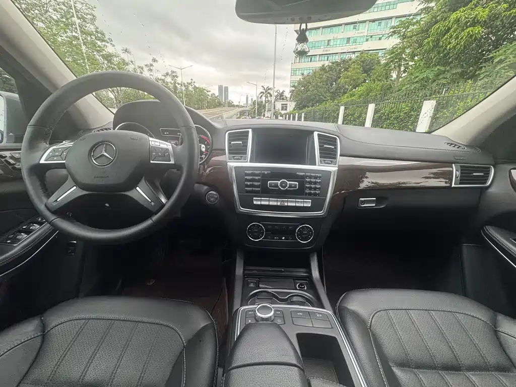 Mercedes-Benz GL-Class 2015 — фото 11