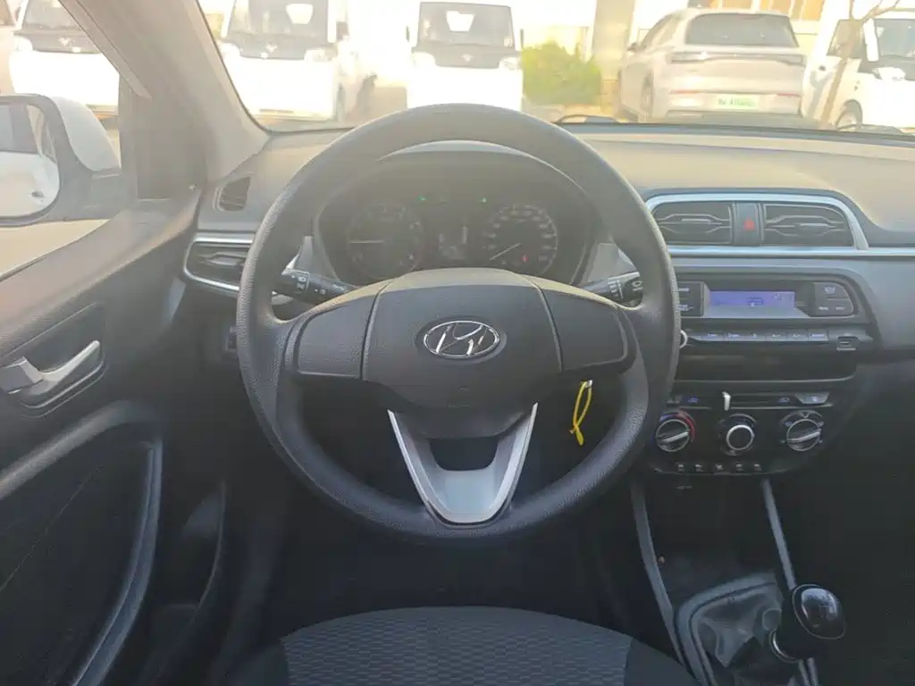 Hyundai Verna 2021 — фото 11