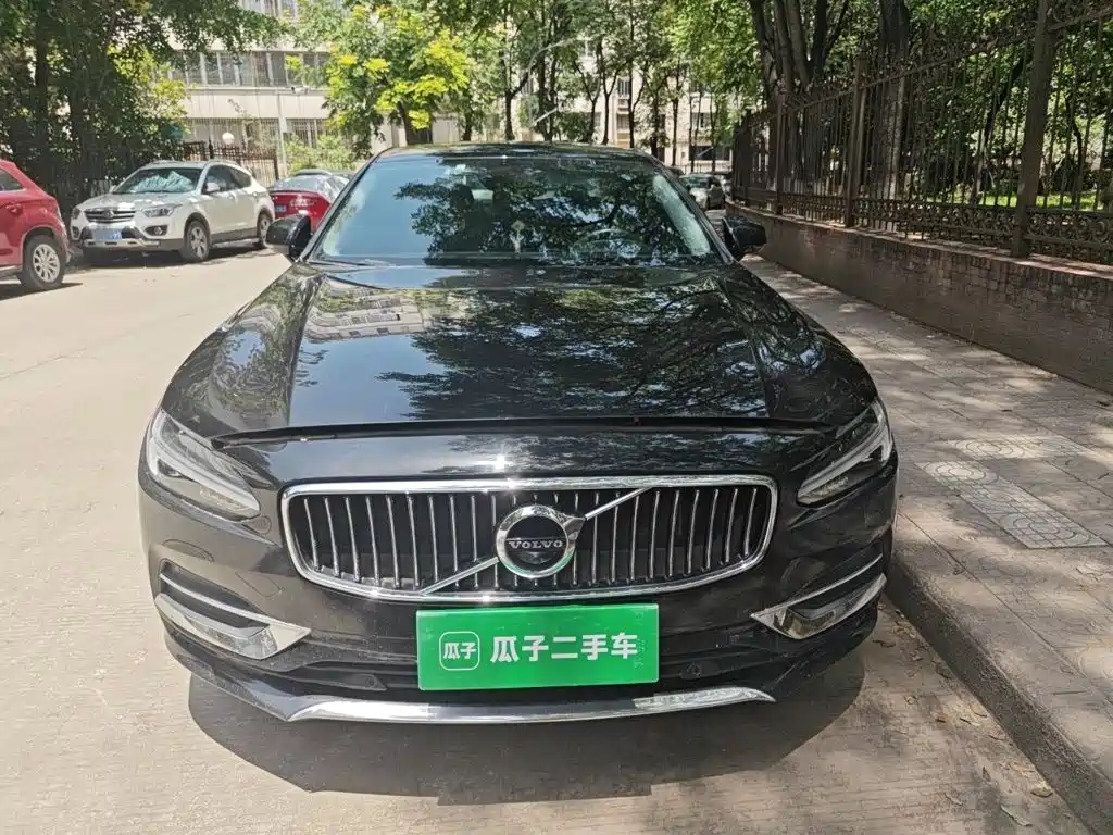 Volvo S90 2017 — фото 24