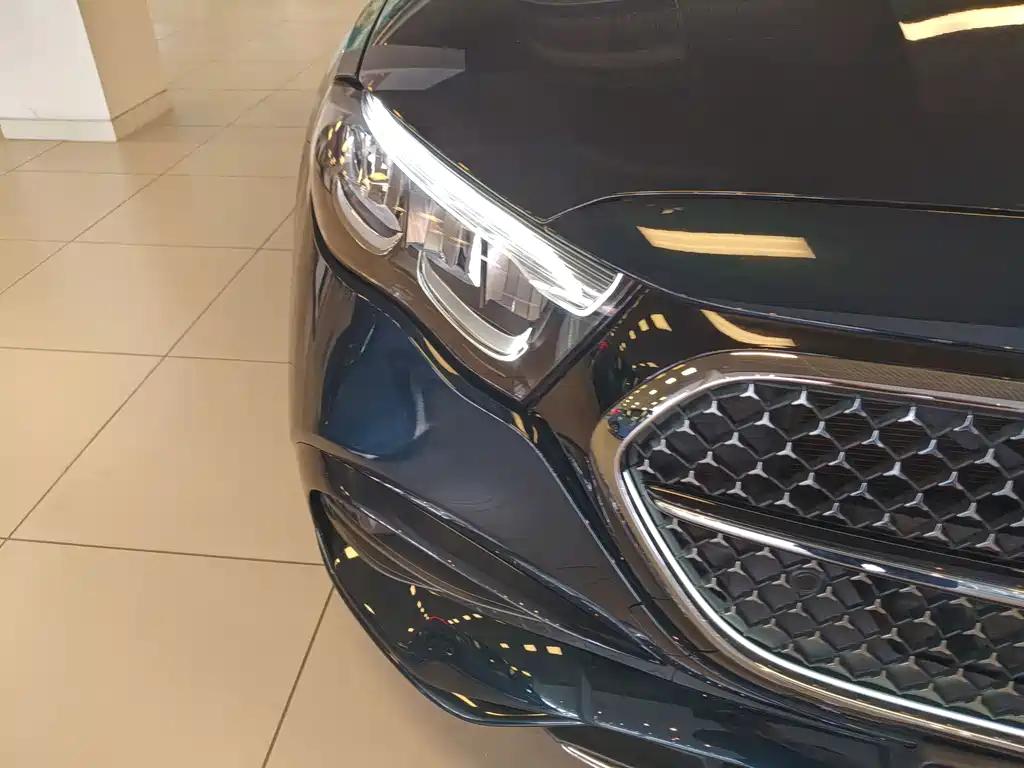 Mercedes-Benz E-Class 2023