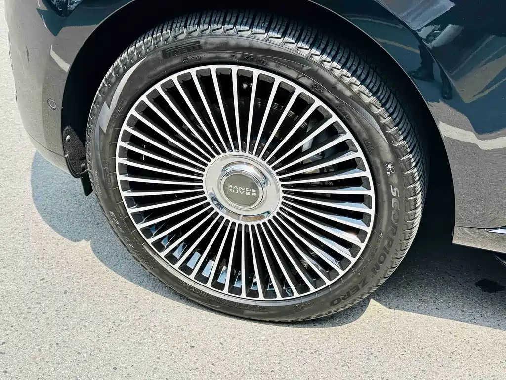 Land Rover Range Rover 2025 — фото 16