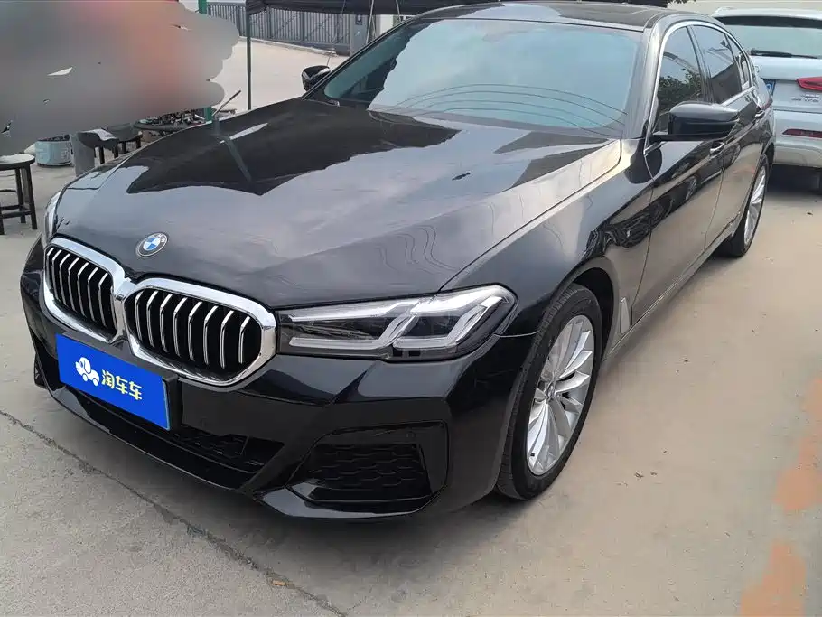 BMW 5 Series 2019 — фото 1