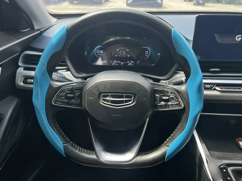 Geely Emgrand 2022 — фото 13