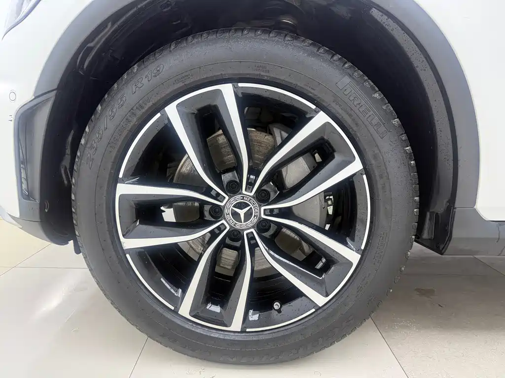 Mercedes-Benz GLC 2021 — фото 24