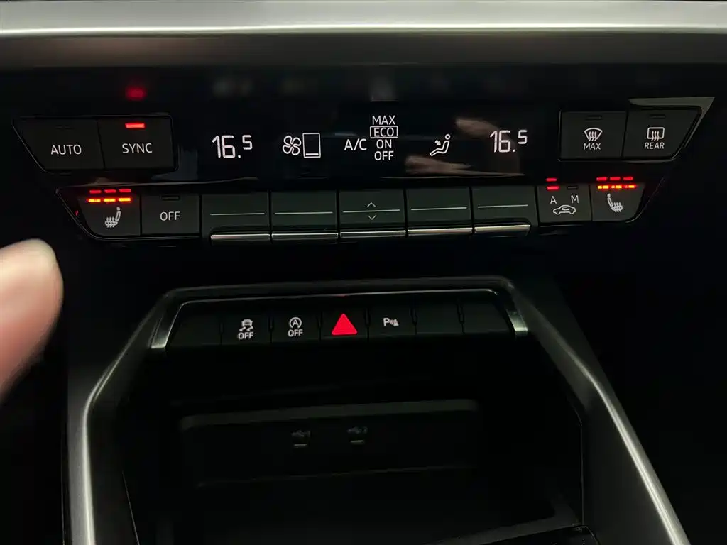 Audi A3 2022 — фото 24