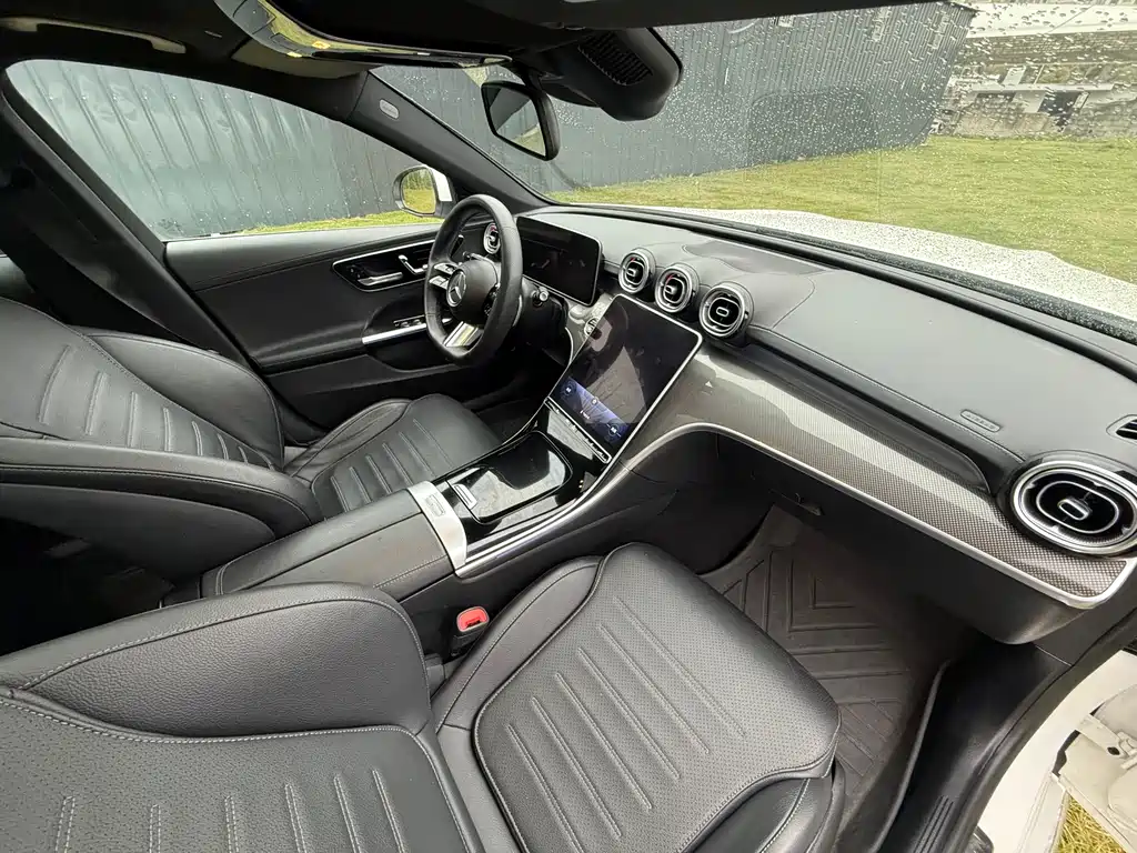 Mercedes-Benz C-Class 2023 — фото 13