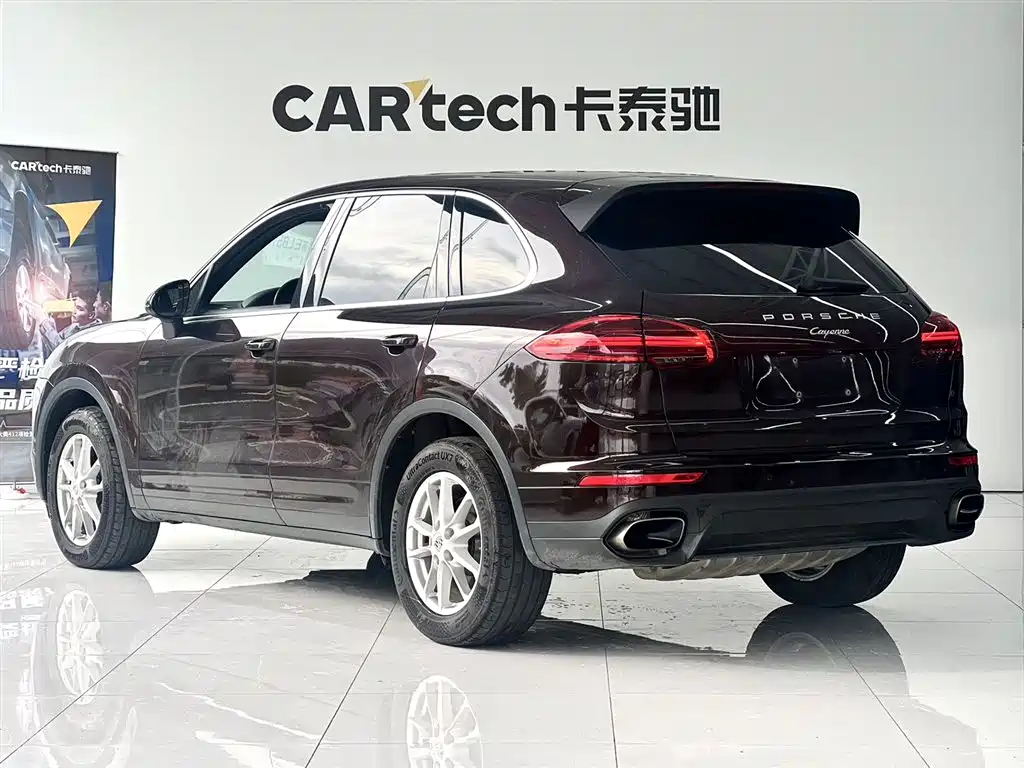 Porsche Cayenne 2015 — фото 12