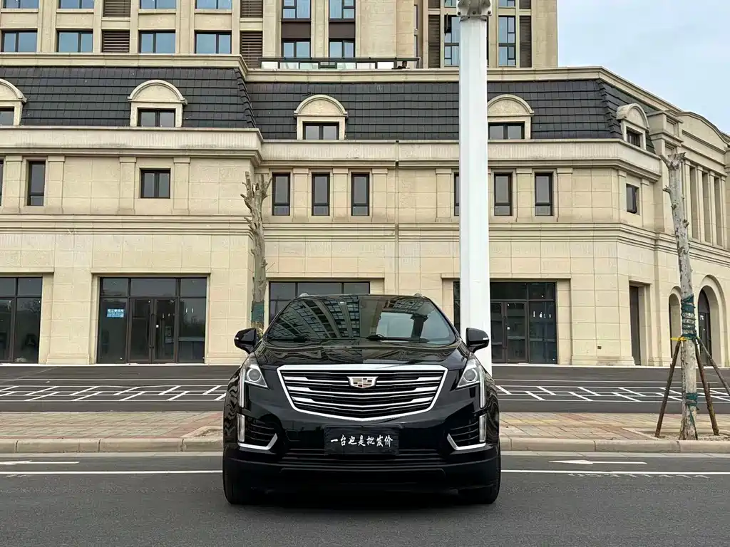 Cadillac XT5 2017 — фото 2