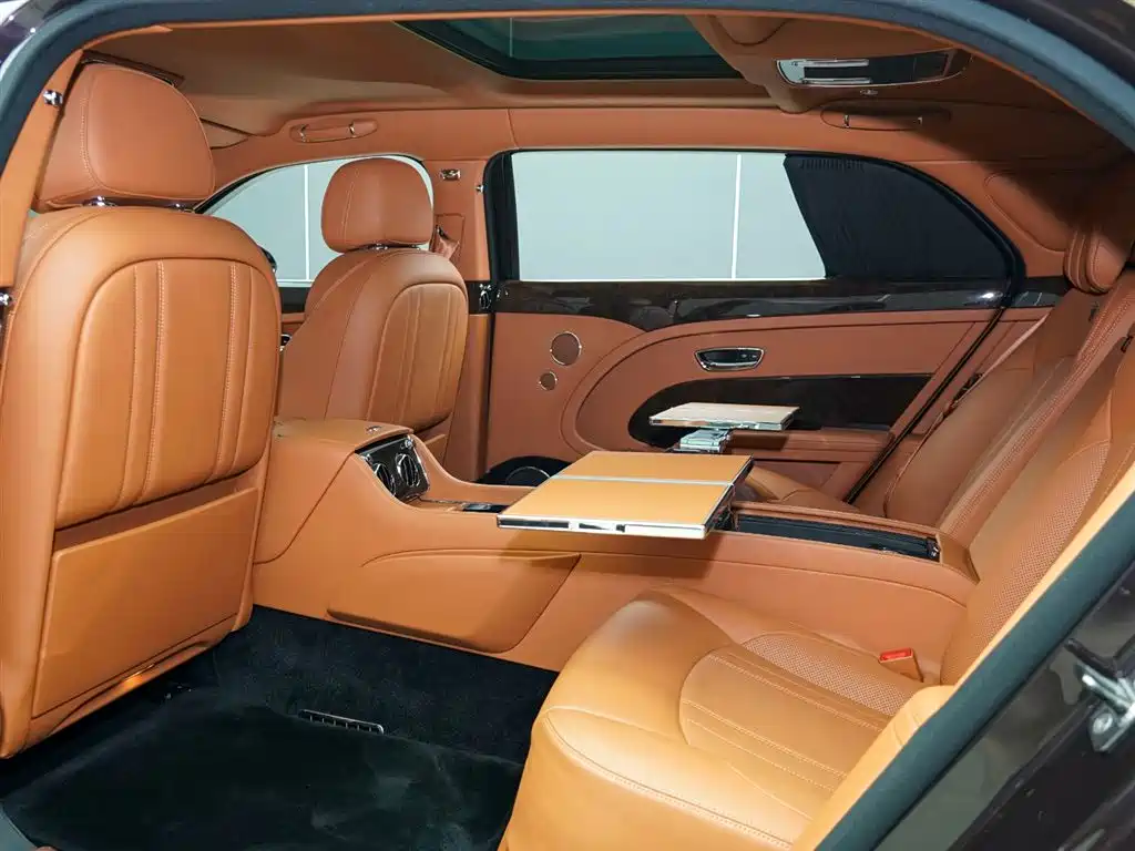 Bentley Mulsanne 2020 — фото 11