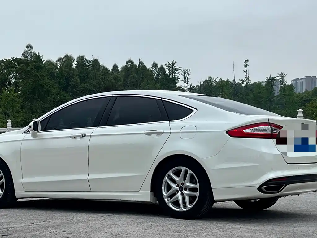 Ford Mondeo 2014 — фото 6