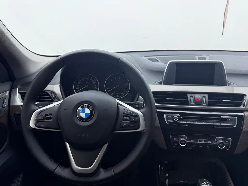 BMW X1 2017 — фото 13