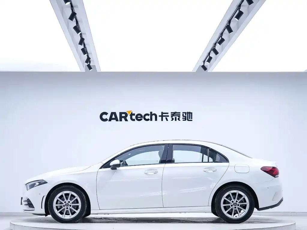 Mercedes-Benz A-Class 2021 — фото 3