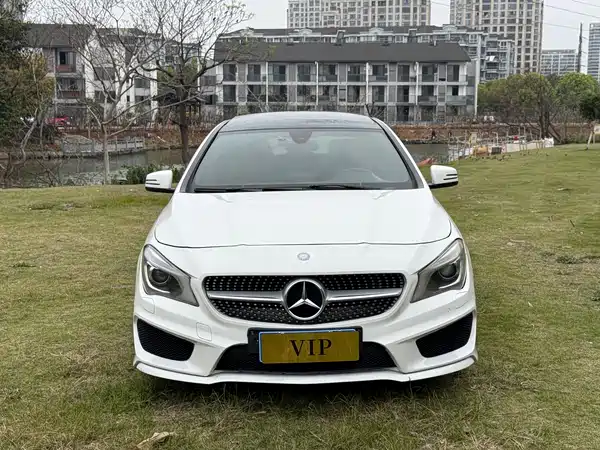 Mercedes-Benz CLA 2015