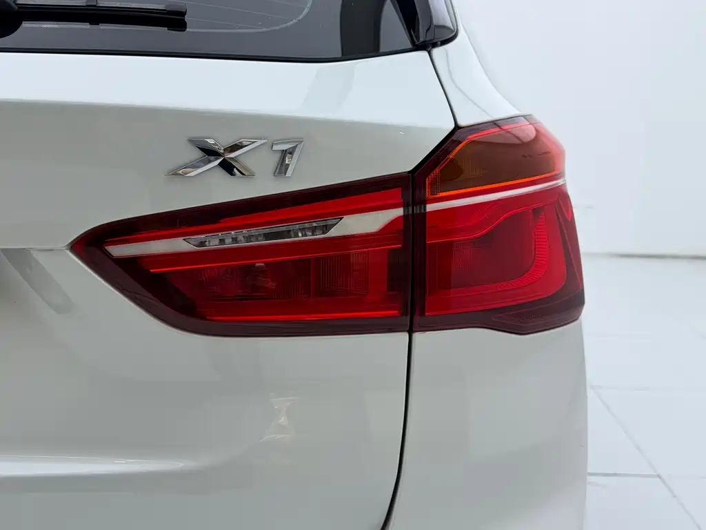 BMW X1 2017 — фото 19