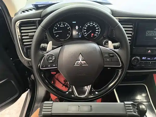 Mitsubishi Outlander 2021
