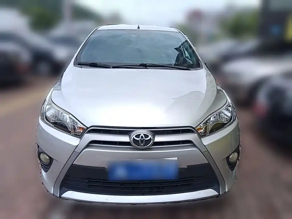 Toyota Yaris L 2014 — фото 5