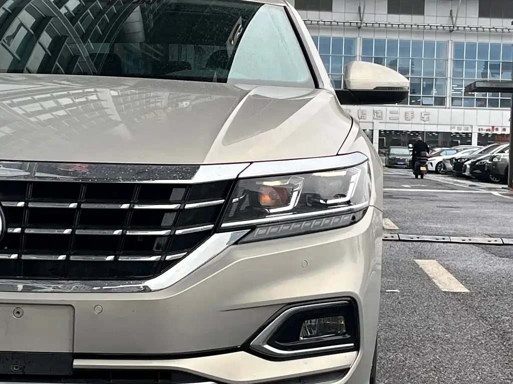 Volkswagen Passat 2019 — фото 6