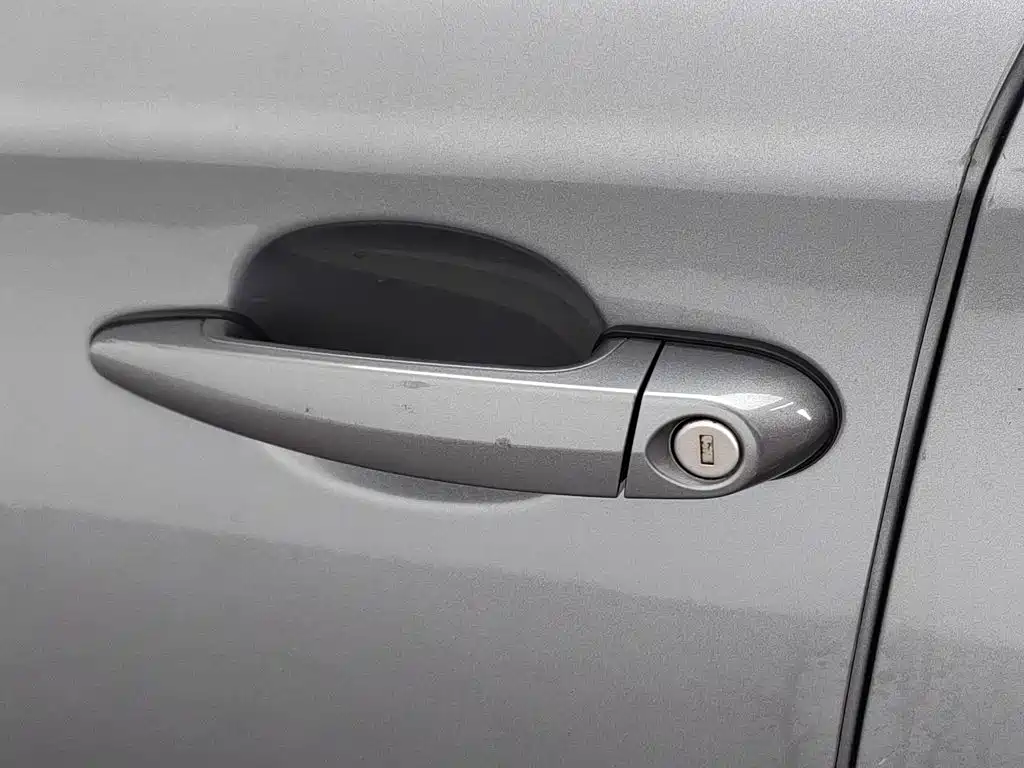 BMW 1 Series 2011 — фото 18