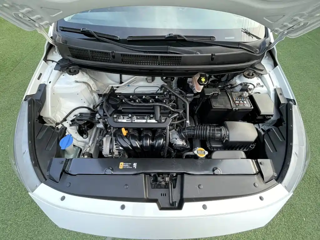 Hyundai Verna 2018 — фото 11