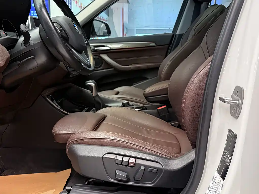 BMW X1 2019 — фото 12