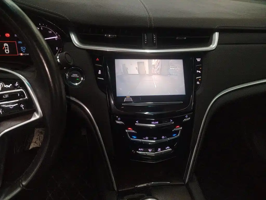 Cadillac XTS 2019 — фото 13
