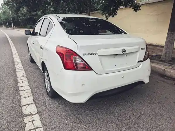 Nissan Sunny 2016
